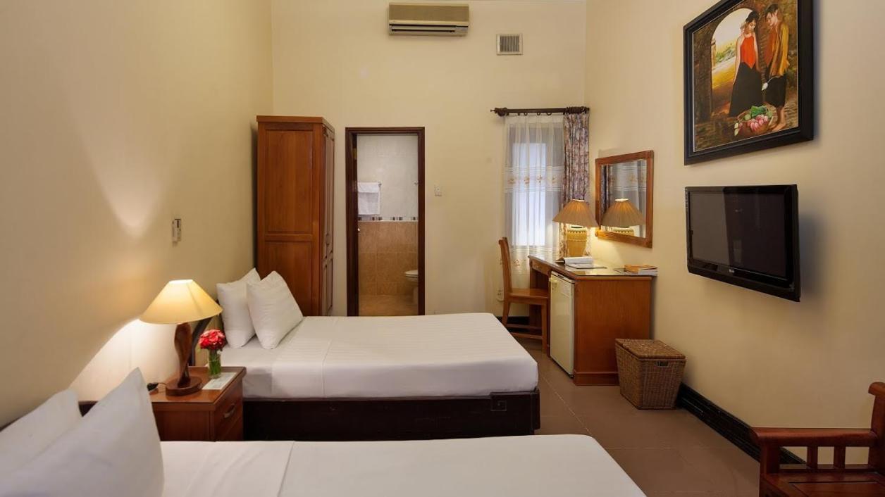 Lucky Central Hotel & Travel Hanoi Exterior photo