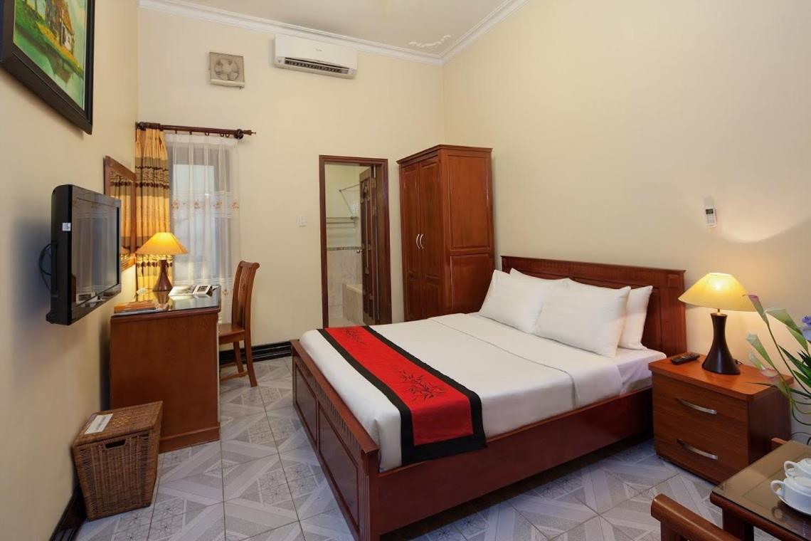 Lucky Central Hotel & Travel Hanoi Exterior photo